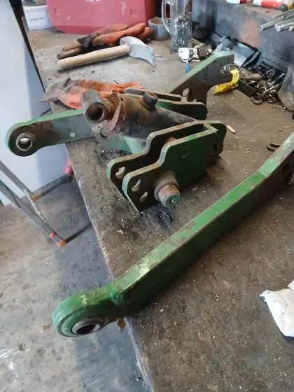 Fronthydraulik für John Deere 4200