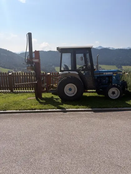 Traktor Ford 1710