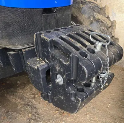 Nachrüstsatz Original New Holland Frontgewicht T4/T5 ca. 300