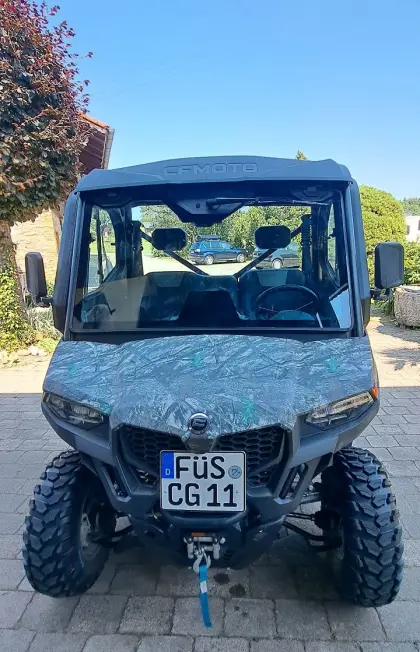 CFMOTO UForce 600 UTR mit Camouflage-Folie