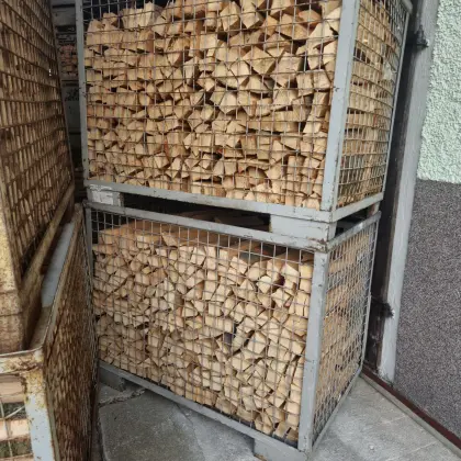 Buchen-Brennholz 33 cm, ofenfertig in Gitterbox