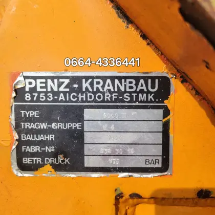 Penz Kran auf Anhänger mit Zapfwellenantrieb