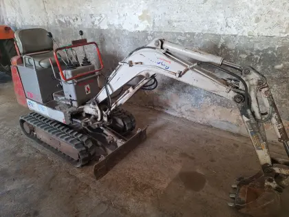 Takeuchi TB 007