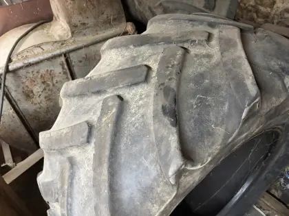 Reifen 540/65R28