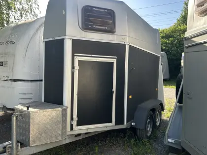 Pferdeanhänger Humbaur Rapid 2.000