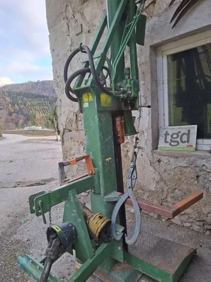 Posch Holzspalter mit Seilwinde