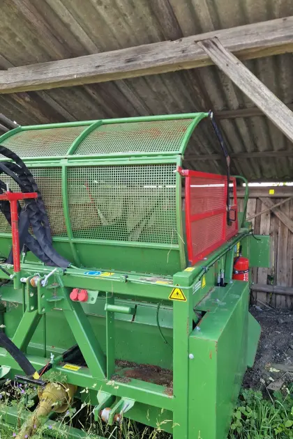 Einstreutechnik Krull, Einstreumaschine, Anbaueinstreugerät