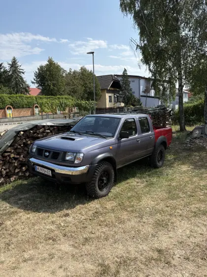 Nissan Navara D22
