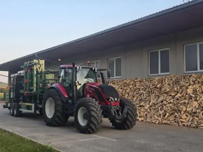 Brennholzaufbereitung, Lohnspalten K700 mobil, Posch Spaltfix