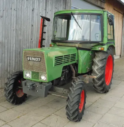 Fendt Farmer 200 S, Doppelmessermähwerk, Verdeck