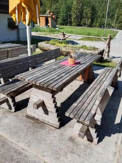 Verkaufe 6 Stk. Tischgarnituren Massivholz