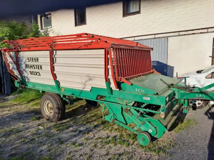 Verkaufe gebrauchten Ladewagen Steyr Hamster 8023