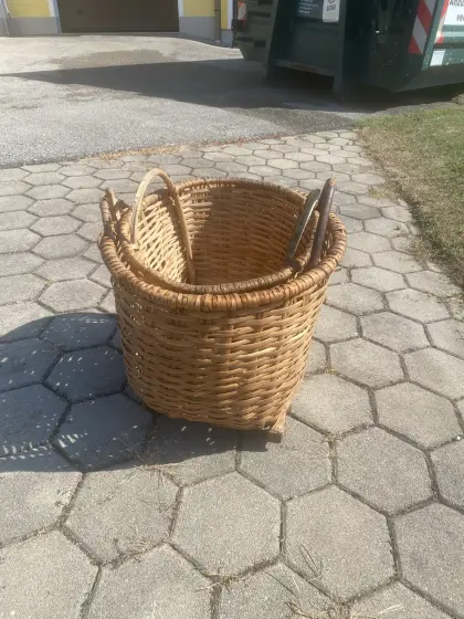 Streu-, Stroh-, Laubkorb aus Spanholzrücken