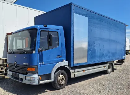 LKW Mercedes Atego 815