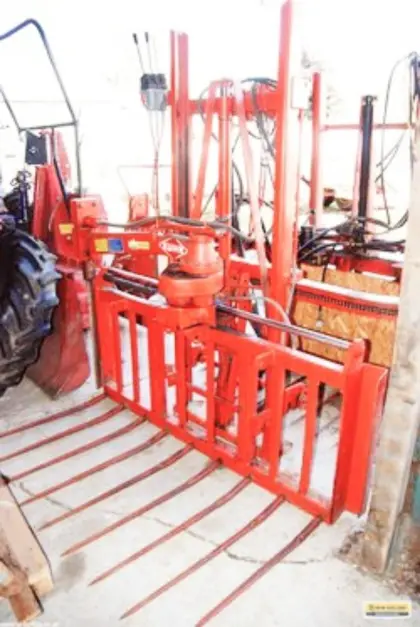 Verkaufe Kuhn Siloblockschneider in Top-Zustand