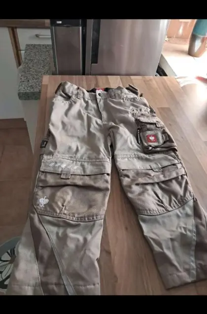 Strauß-Hose und Jacke