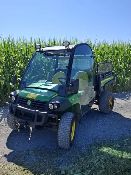 John Deere Gator