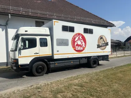 Pferdetransporter LKW mit Wohnabteil Mercedes Atego 1228