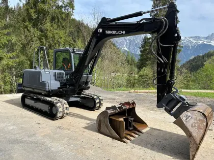 Takeuchi TB175 mit Powertilt