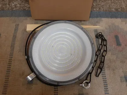 200 W LED Hallenstrahler