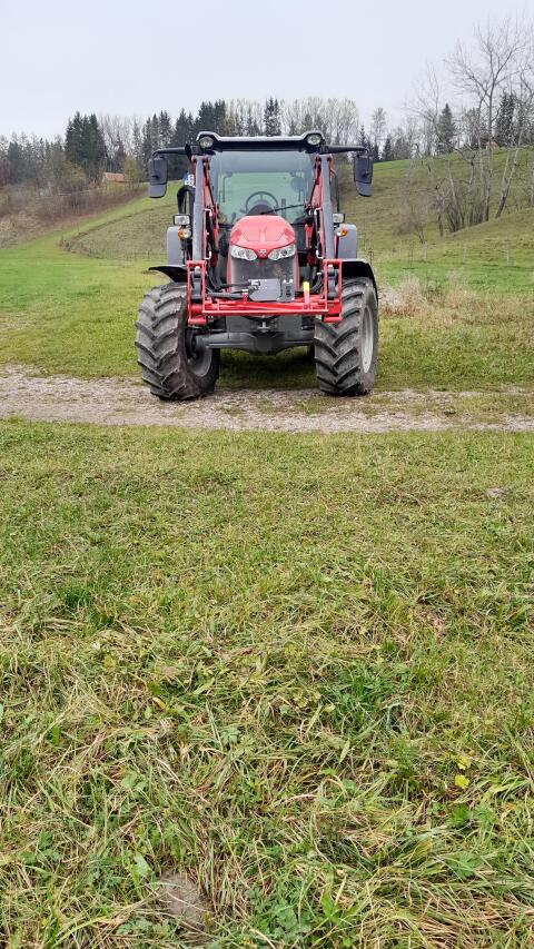 MF 5711 Global 4 WD Dyna-4 Essential
