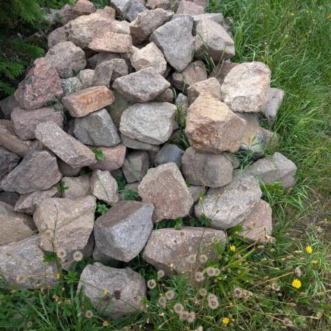 Gesucht: Ackersteine, Natursteine, Steinmauer