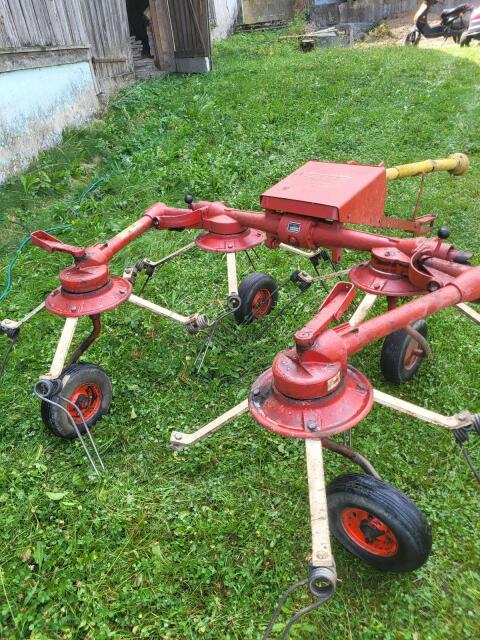 Kreiselheuer Fahr KH4S gezogen