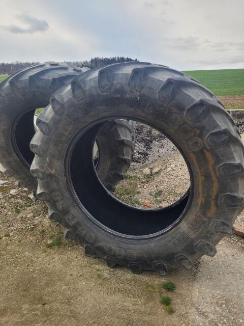 600/65R38
