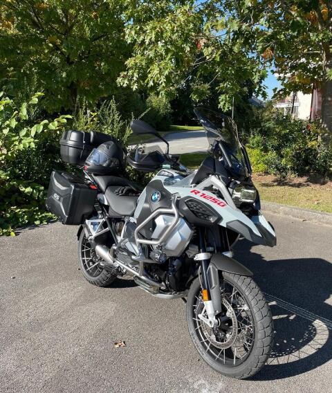 Habe ein BMW R 1250 GS Adventure Motorrad verschenkt