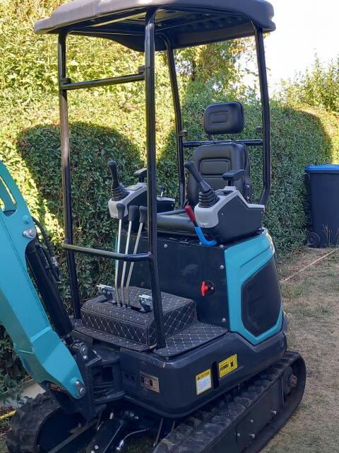 Minibagger OKW-18, 3-Zylinder Diesel, 18,4 kW
