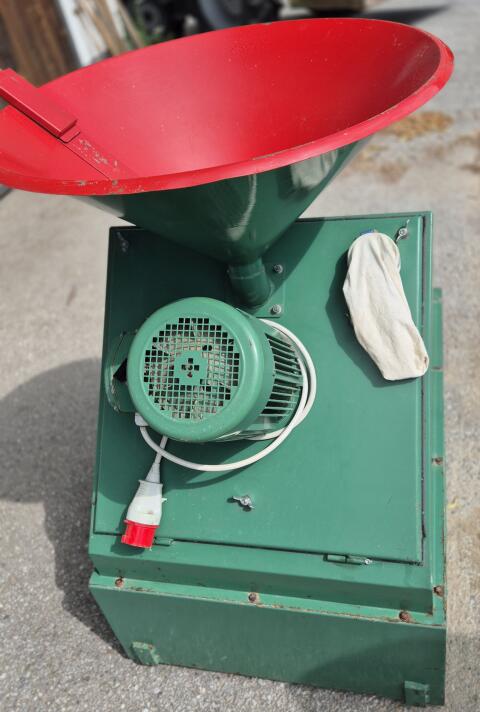 Getreidemühle Voran Moschinen