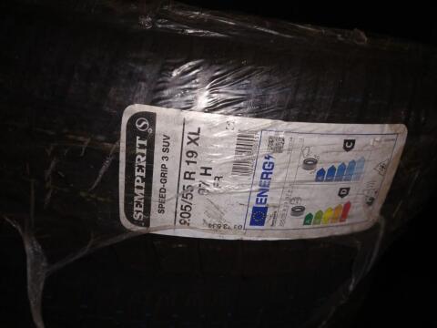 Winterreifen 205/55 R19 Semperit Speed-Grip 3 SUV