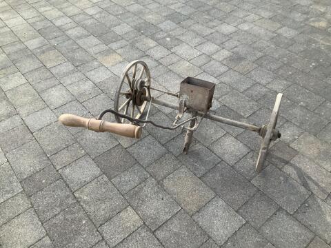 Mohnsämaschine manuell