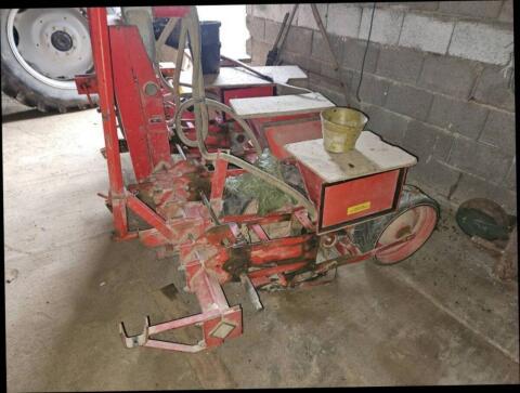 Becker Aeromat Maissämaschine