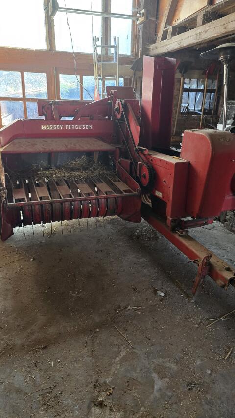 Massey Ferguson Ballenpresse zu verkaufen Typ 15-8
