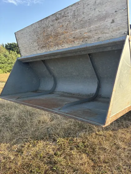Frontlader Leichtgutschaufel Hauer