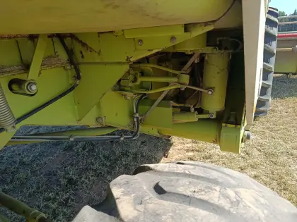 Claas Mähdrescher Mega 208