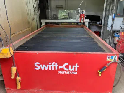 Wasserstrahlschneidanlage Swift-Cut Pro Swift-Jet Pro