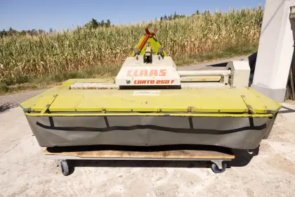 Claas Frontmähwerk 250F