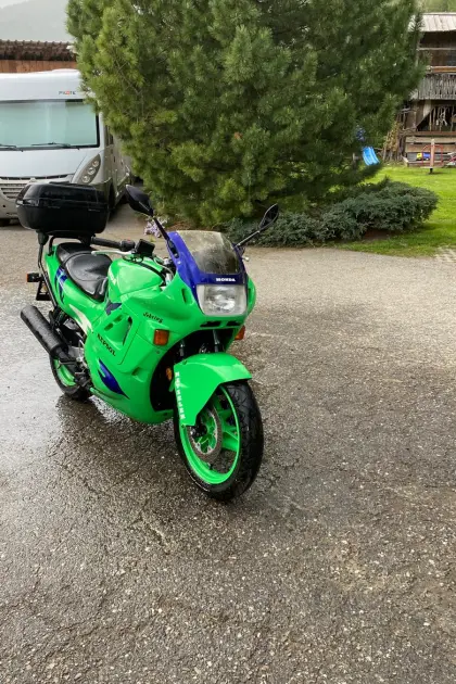 Honda CBR 511