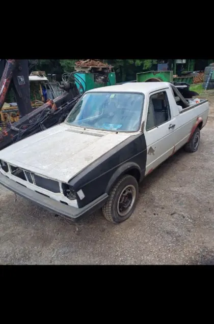 VW Caddy 1