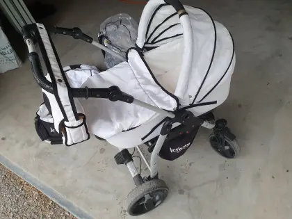 Kinderwagen mit 3 Aufsatzmöglichkeiten, Autositz Leviroo