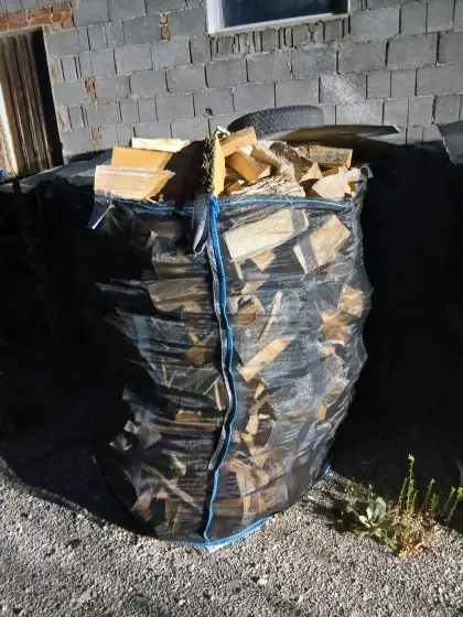Brennholzverkauf 65–95 € / SRM