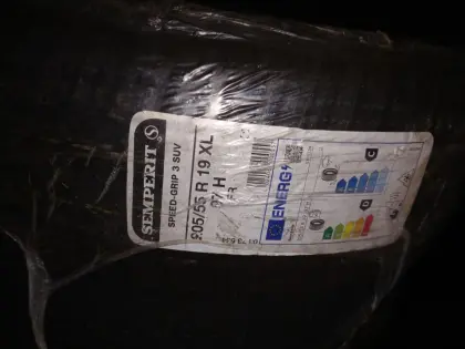 Winterreifen 205/55 R19 Semperit Speed-Grip 3 SUV