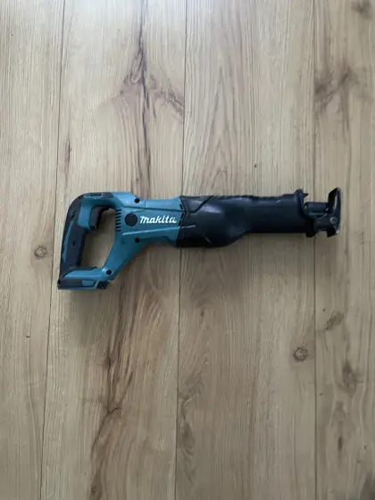 Makita Akku-Säbelsäge, Reciprosäge, Fuchsschwanz DJR 186