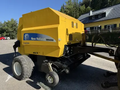 New Holland BR 6090 Festkammerpresse