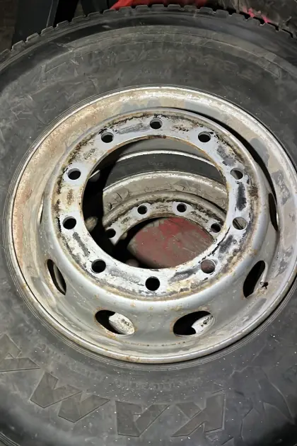 Suche LKW-Zwillingsräder 315/80 R 22,5