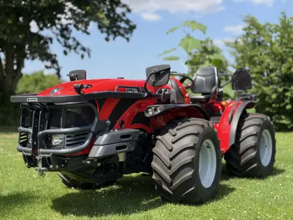 Antonio Carraro Tora TRX 5800 Spezialtraktoren