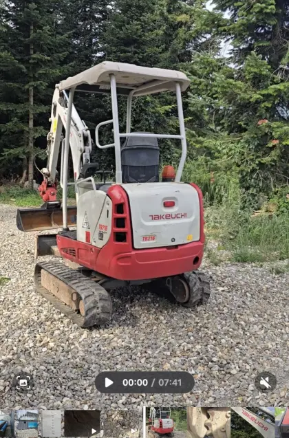 Takeuchi TB216 mit Powertilt