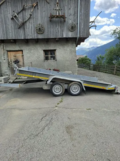 Tieflader Autotransportanhänger